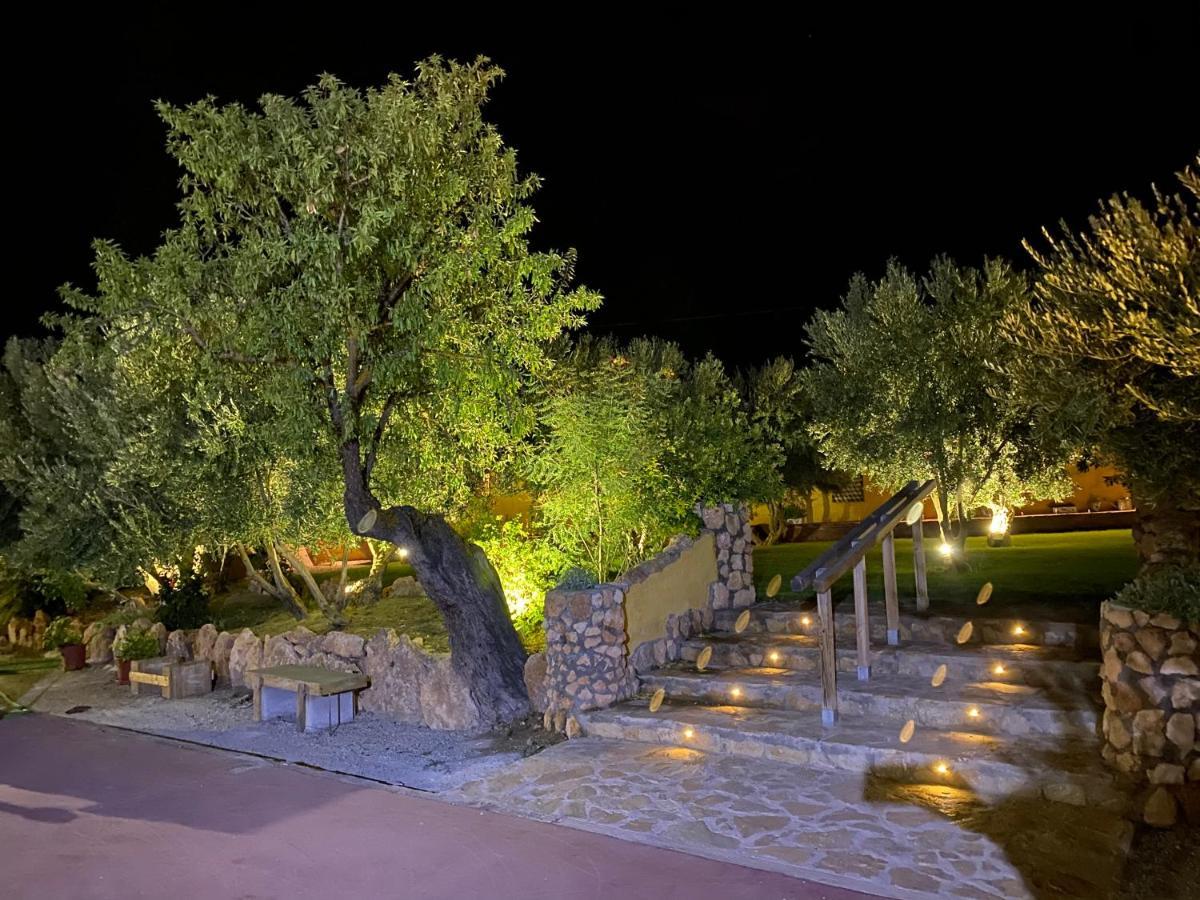 Cortijo Bustamante Guest House Baza Exterior photo