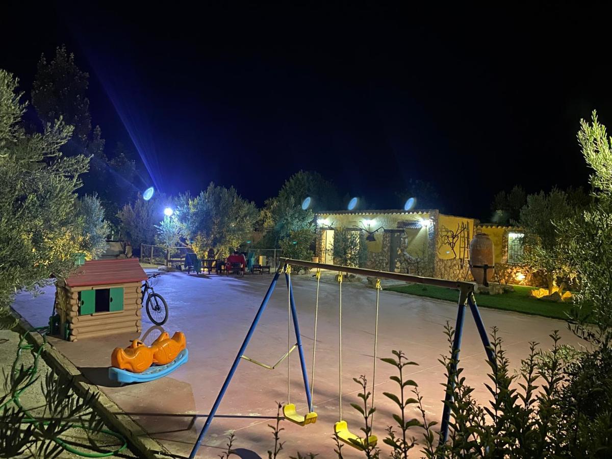 Cortijo Bustamante Guest House Baza Exterior photo